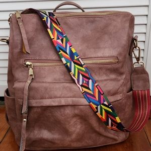 Modern + Chic Brielle Convertible Bag/Backpack (Taffy)